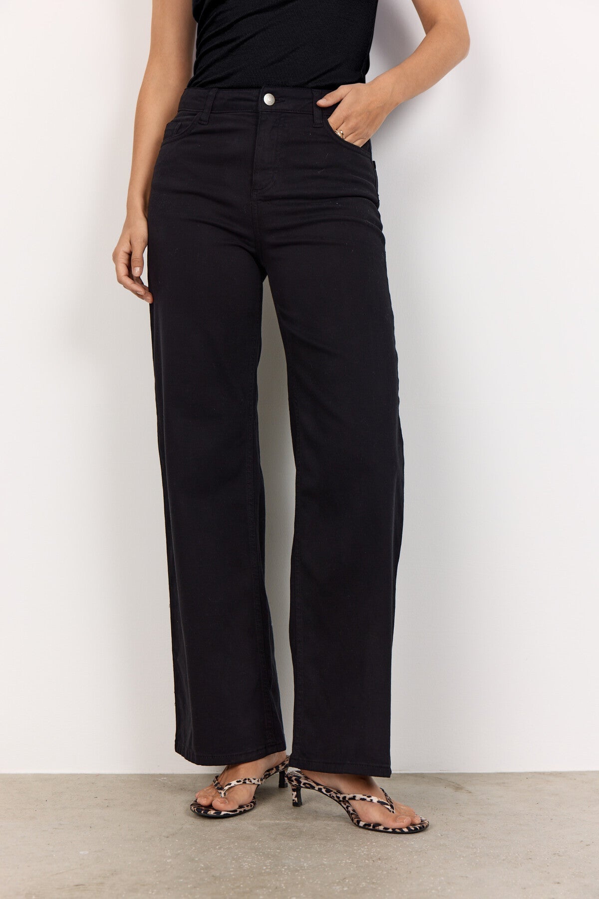SC-ERNA 27-C Jeans Svart