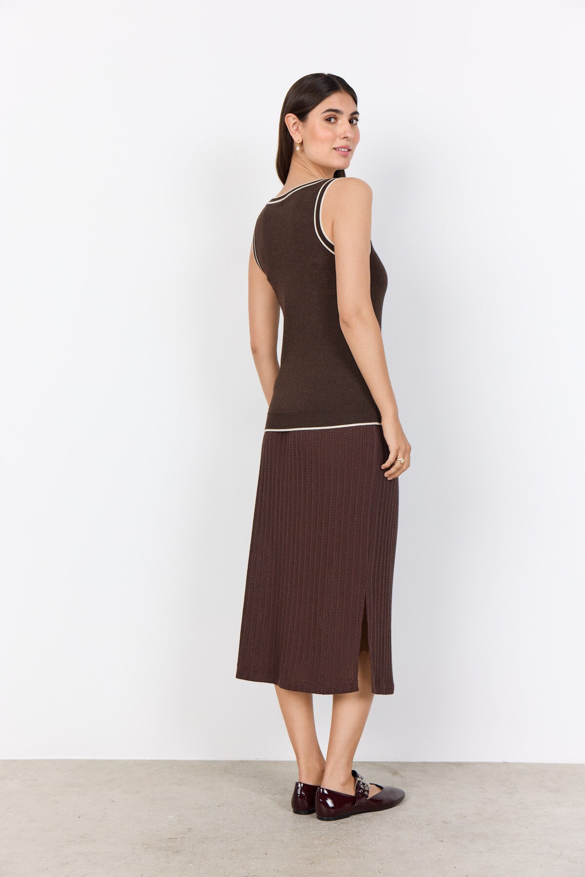 SC-DOLLIE 763 Topp Mörkbrun