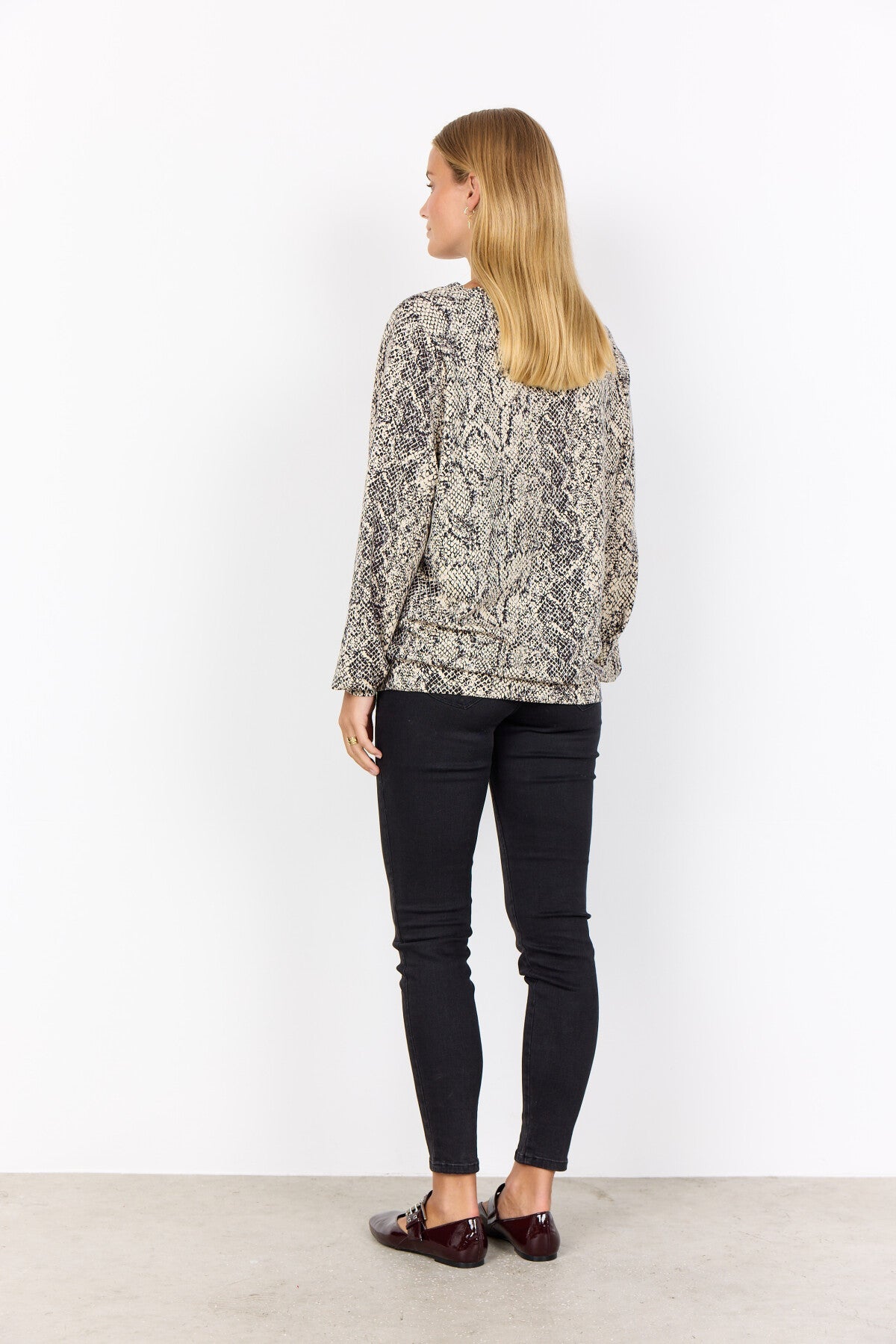 SC-VIOLET 2 Blus Cream