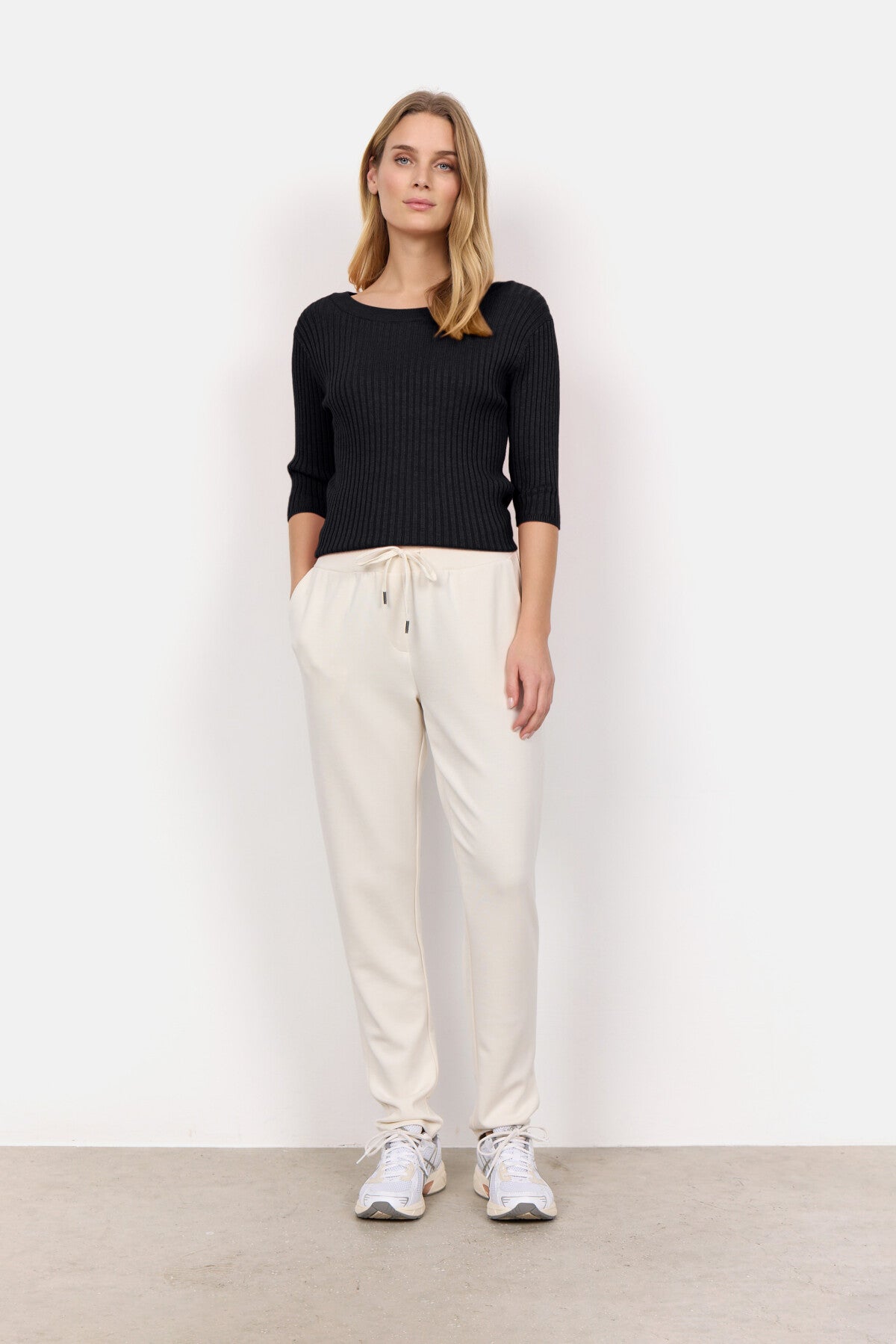 SC-BANU 157 Byxor Cream