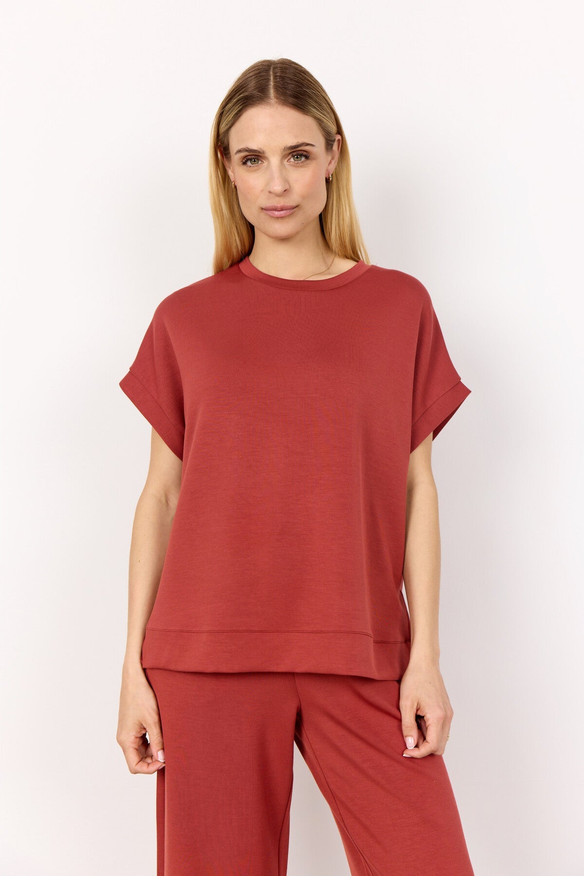 SC-BANU 245 Blus Roströd
