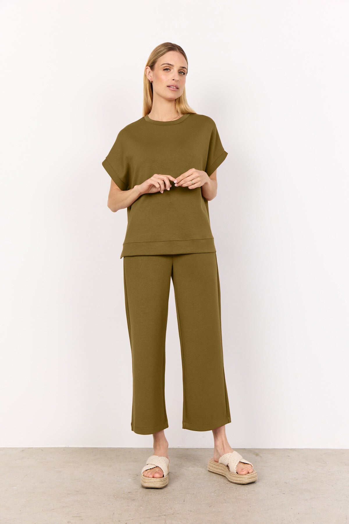 SC-BANU 245 Blus Oliv