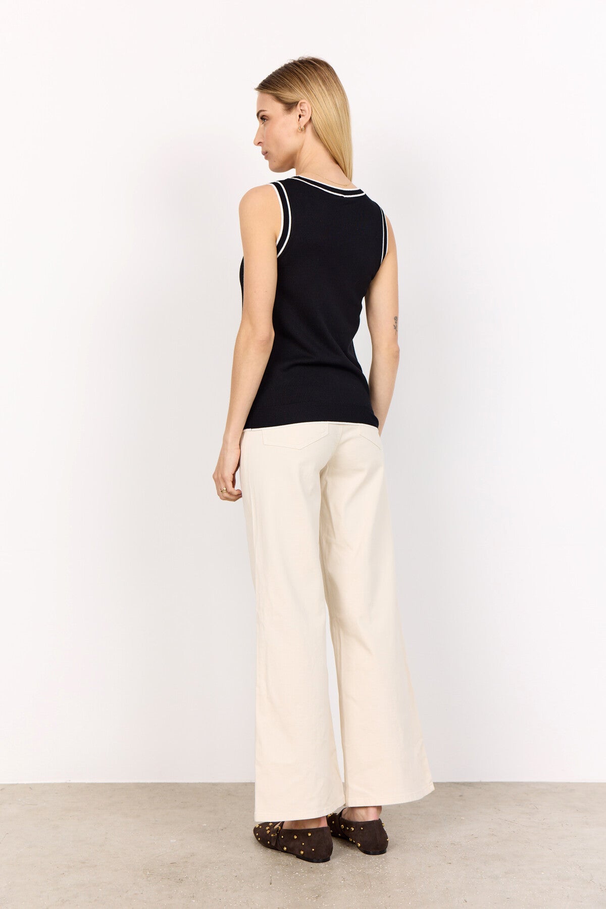 SC-DOLLIE 763 Topp Svart