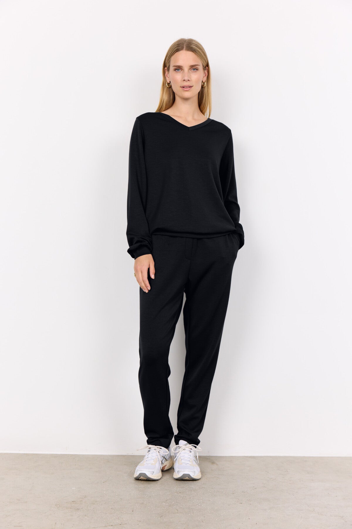 SC-BANU 194 Blus Svart