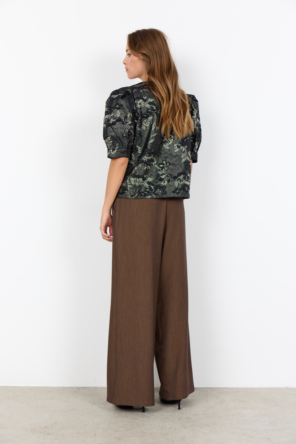 SC-APRIL 1 Blus Svart