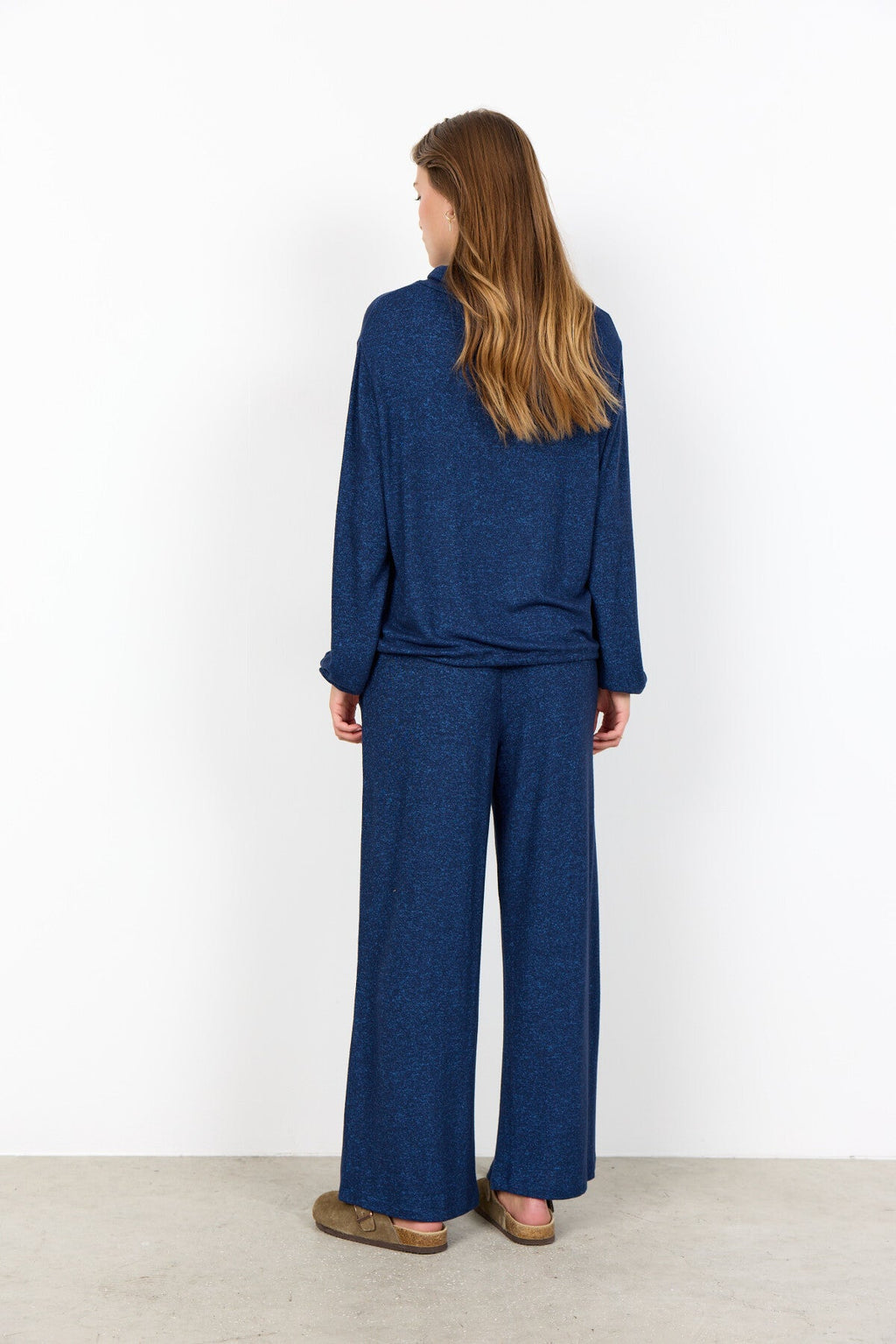 SC-BIARA 147 Blus mörkblå