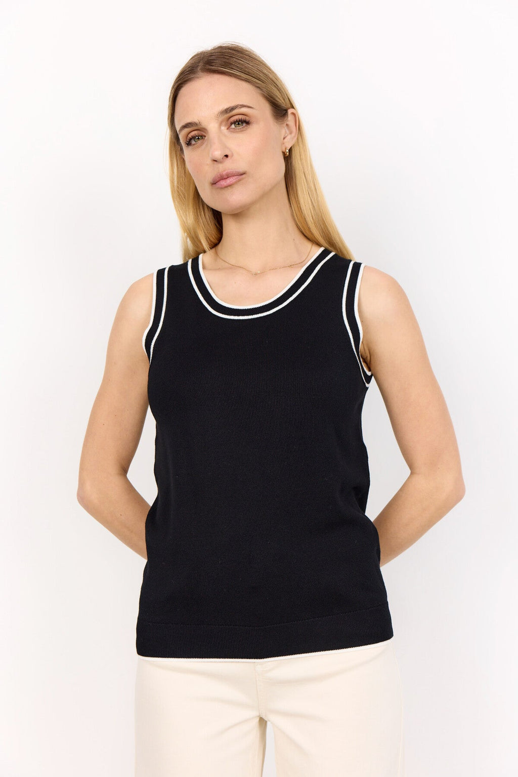 SC-DOLLIE 763 Topp Svart