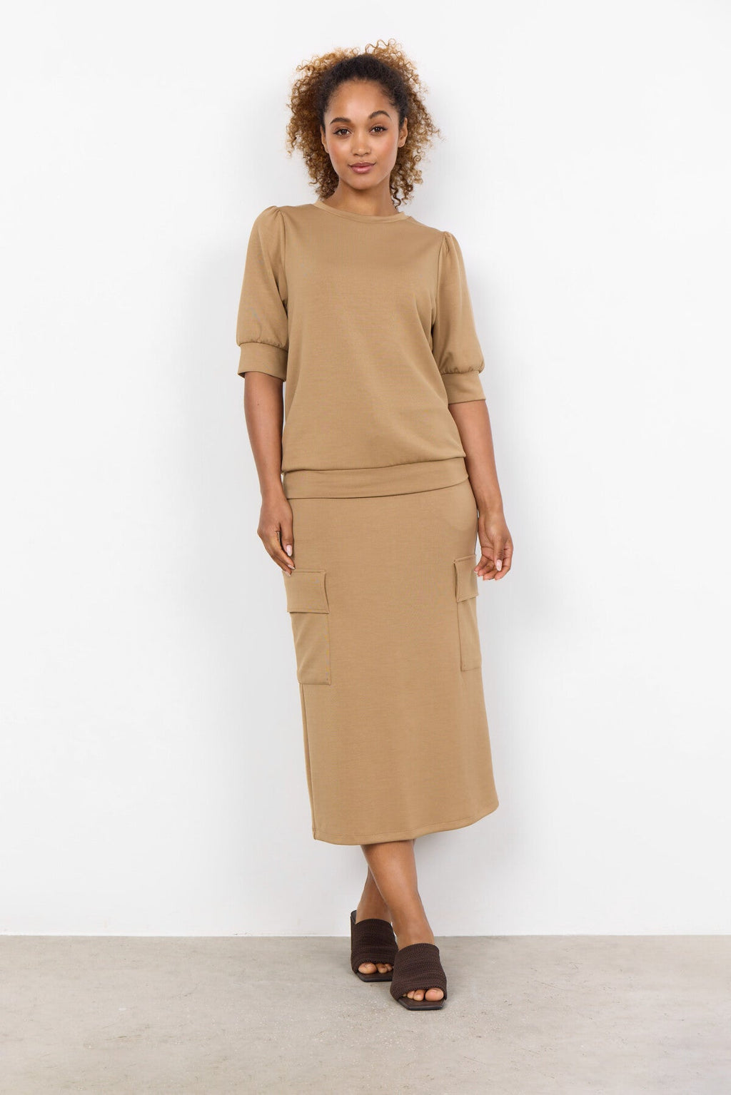 SC-BANU 83 T-shirt Camel