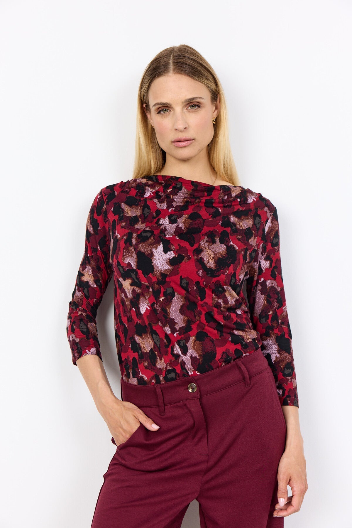 SC-MARICA AOP 342 Blus Mörkröd