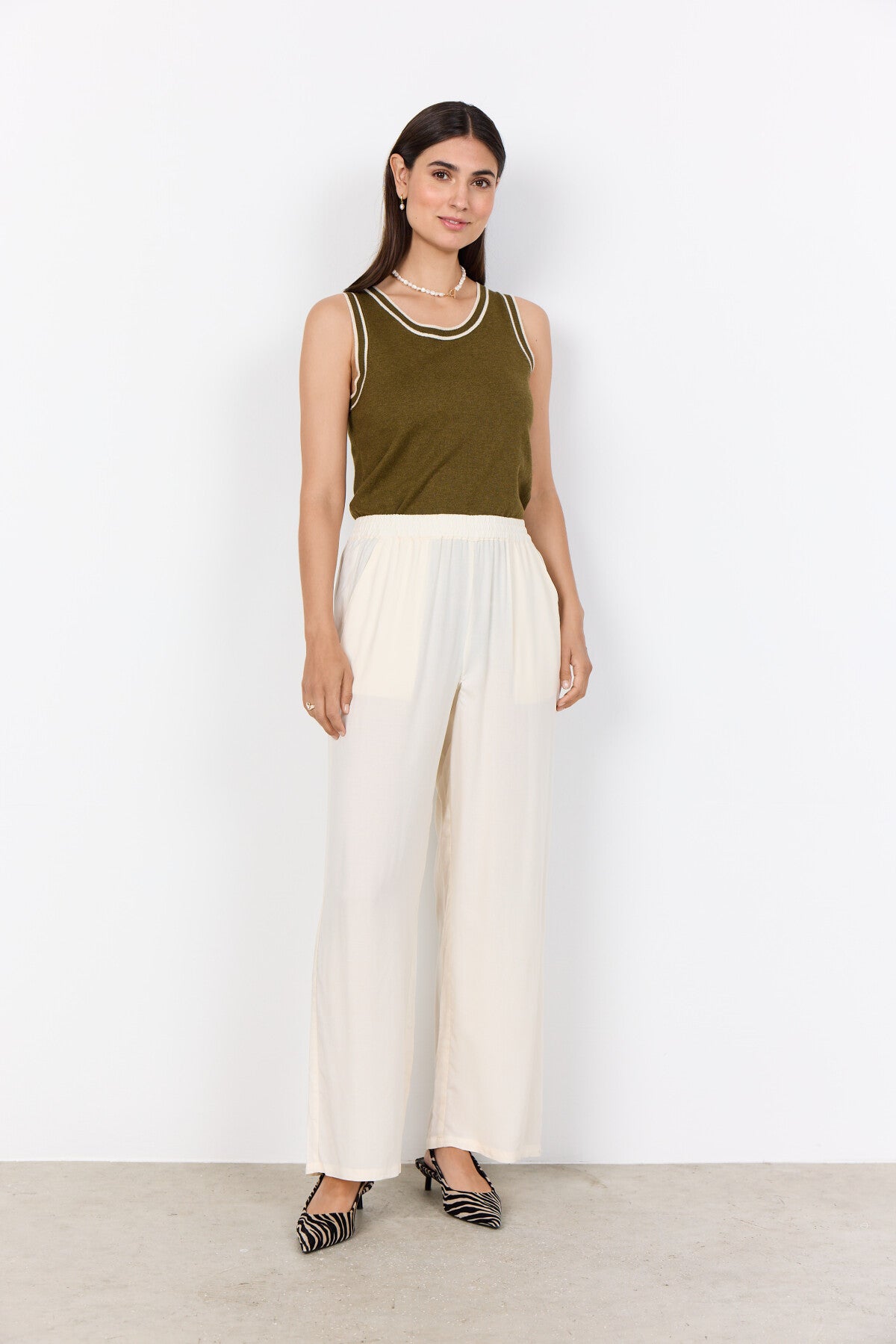 SC-DOLLIE 763 Topp Oliv