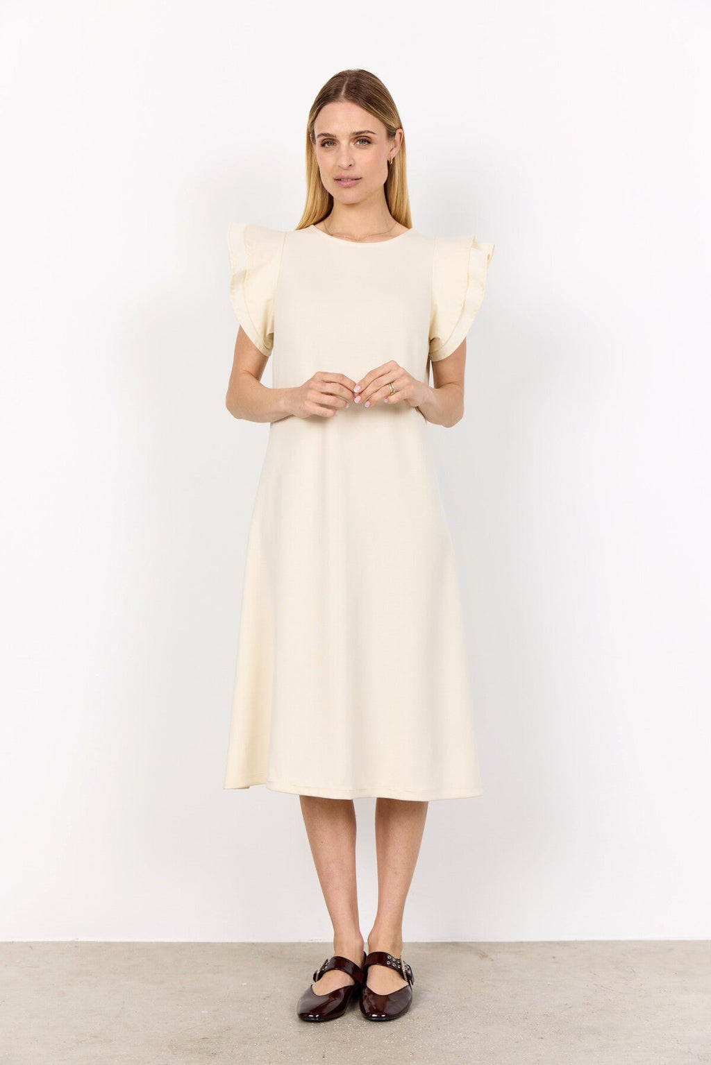 SC-BANU 251 Klänning Cream