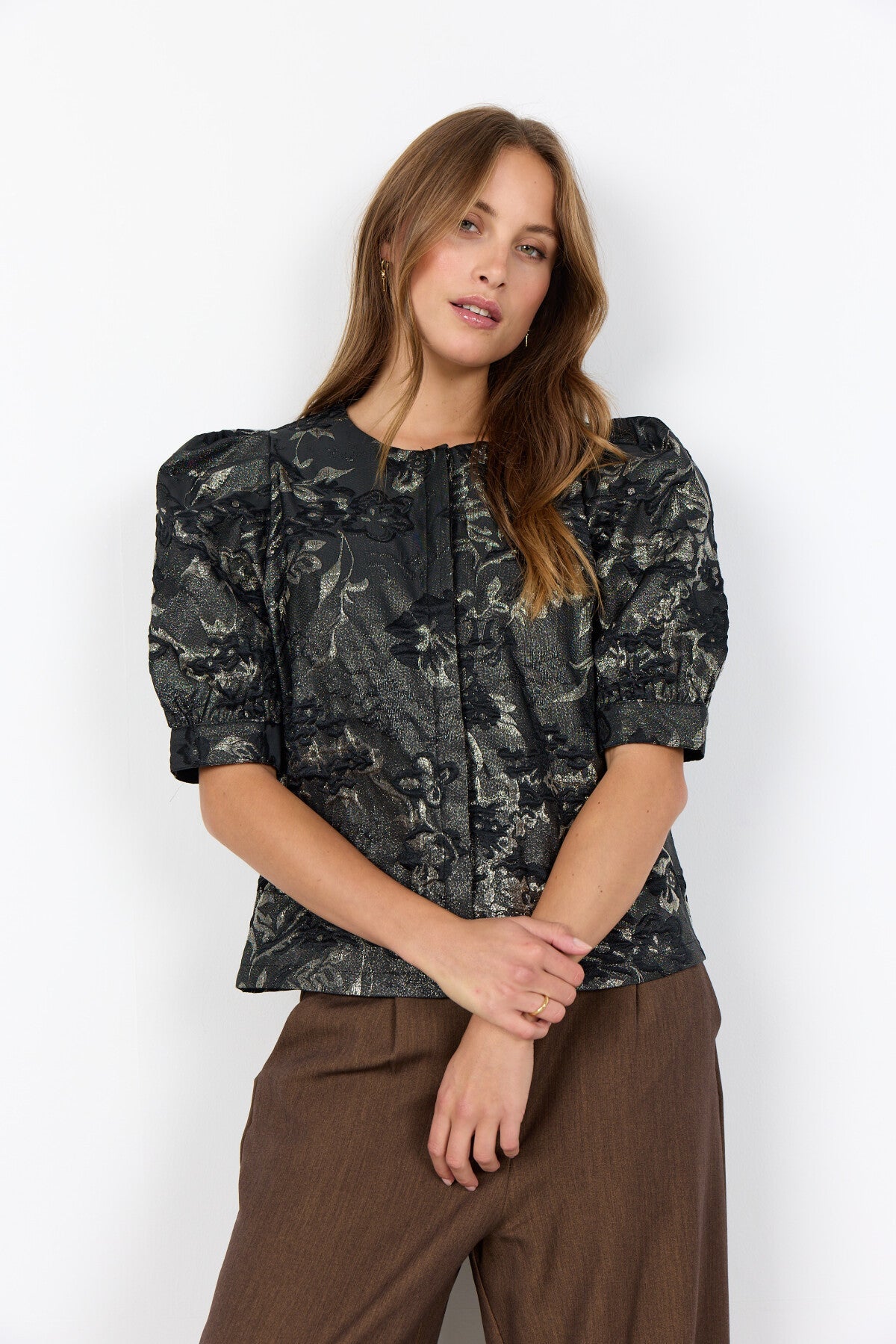 SC-APRIL 1 Blus Svart