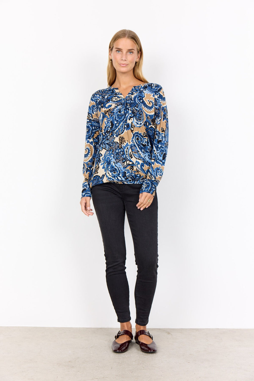 SC-FELICITY AOP 518 Blus mörkblå