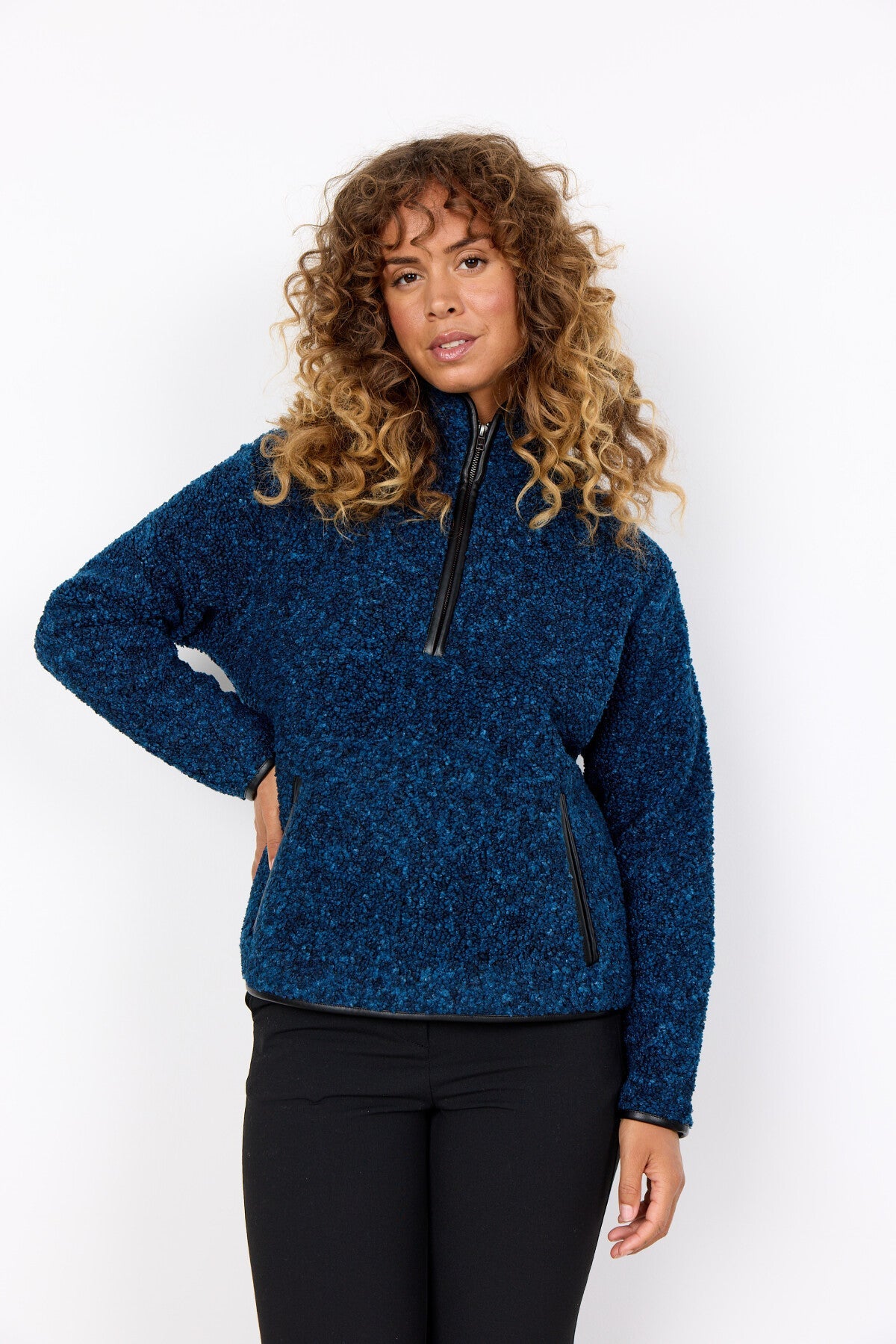 SC-BESSIE 2 Jacka Navy