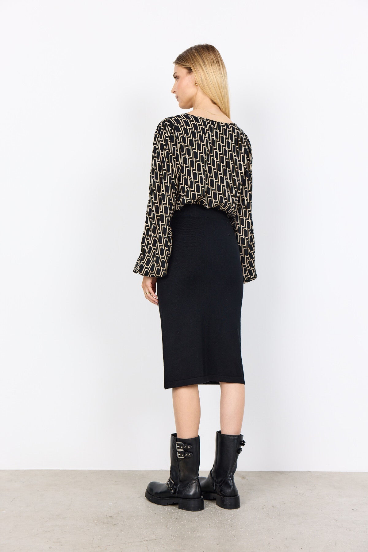 SC-VARLA 1 Blus Svart
