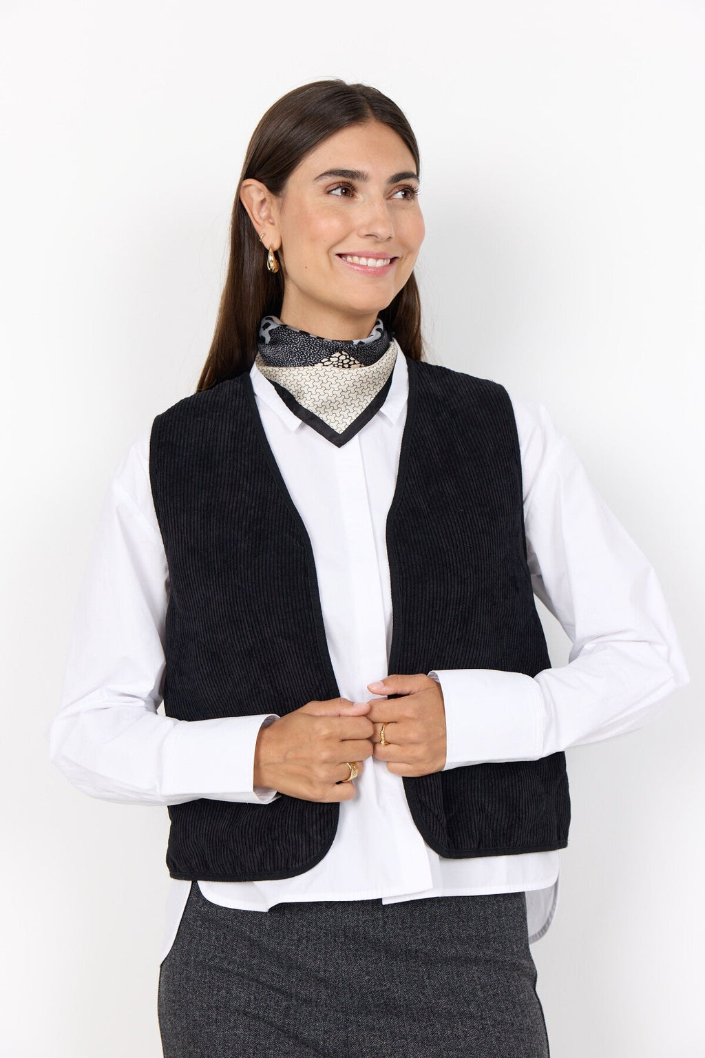 SC-BINDI 17 Väst Svart