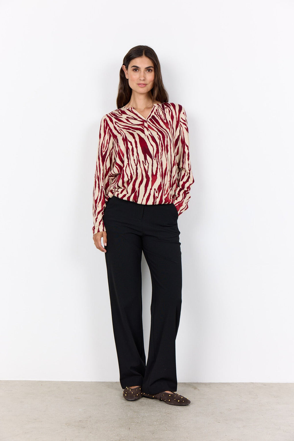 SC-FELICITY AOP 522 Blus Mörkröd