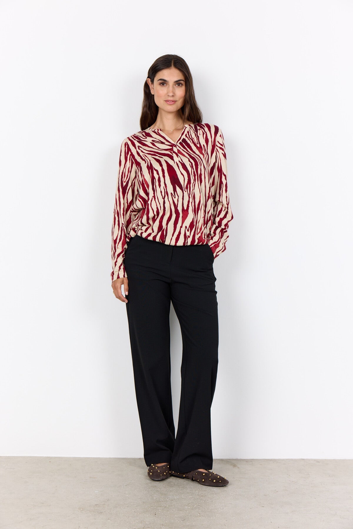 SC-FELICITY AOP 522 Blus Mörkröd