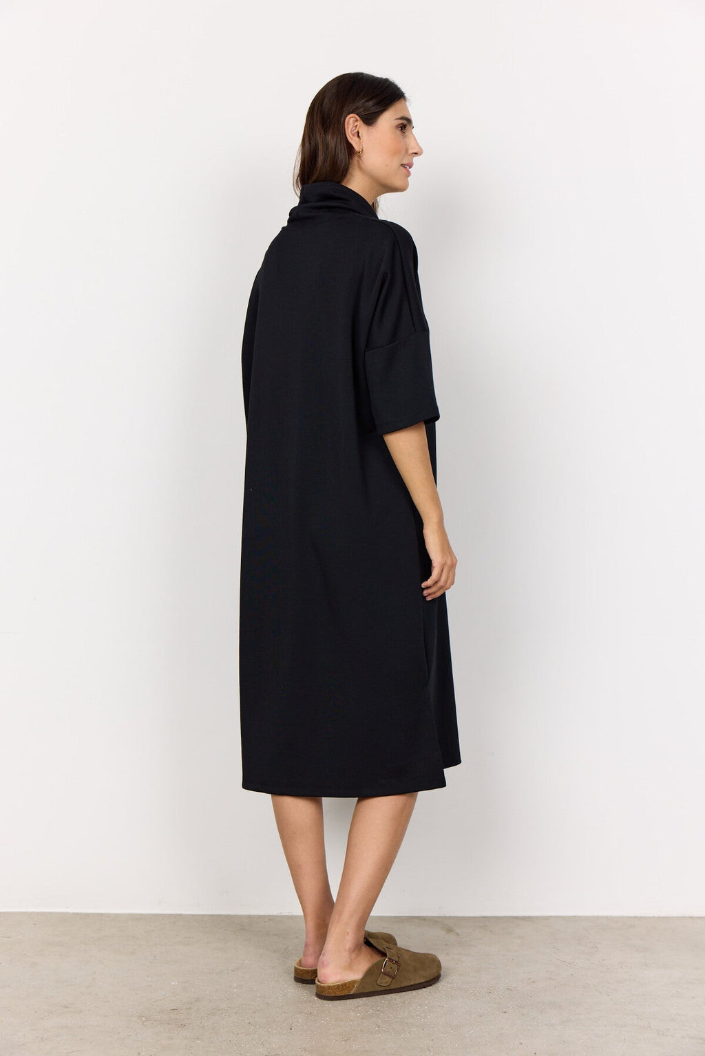 SC-BANU 239 Klänning Svart