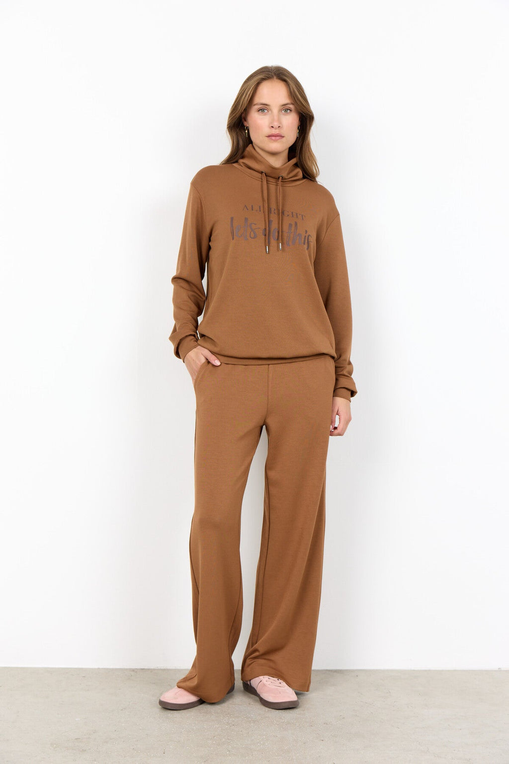 SC-BANU 274 Blus Brün