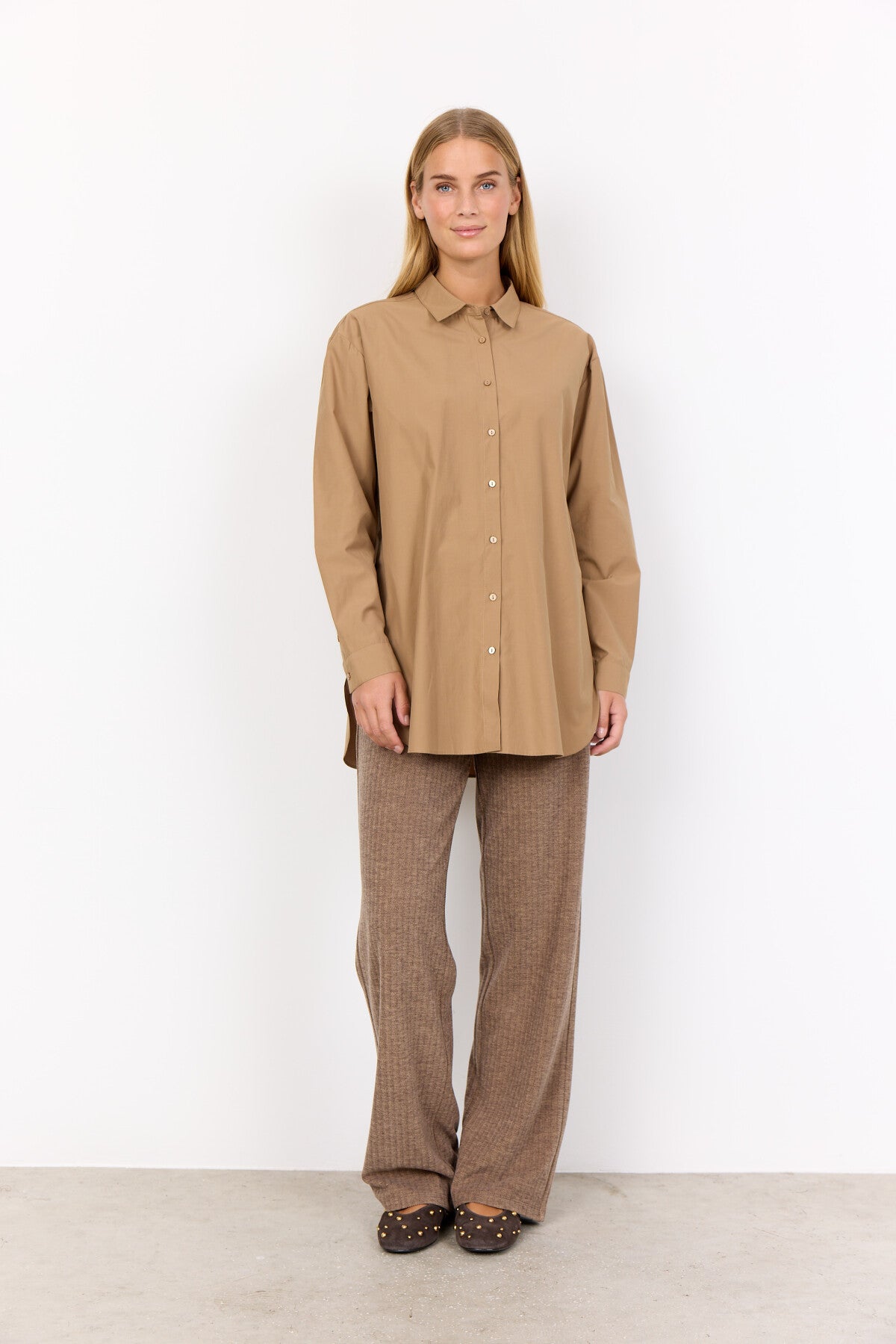 SC-NETTI 52 Skjorta Mörk sand