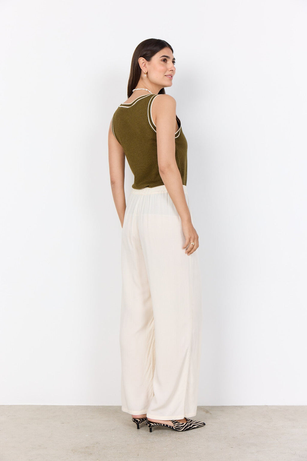 SC-DOLLIE 763 Topp Oliv