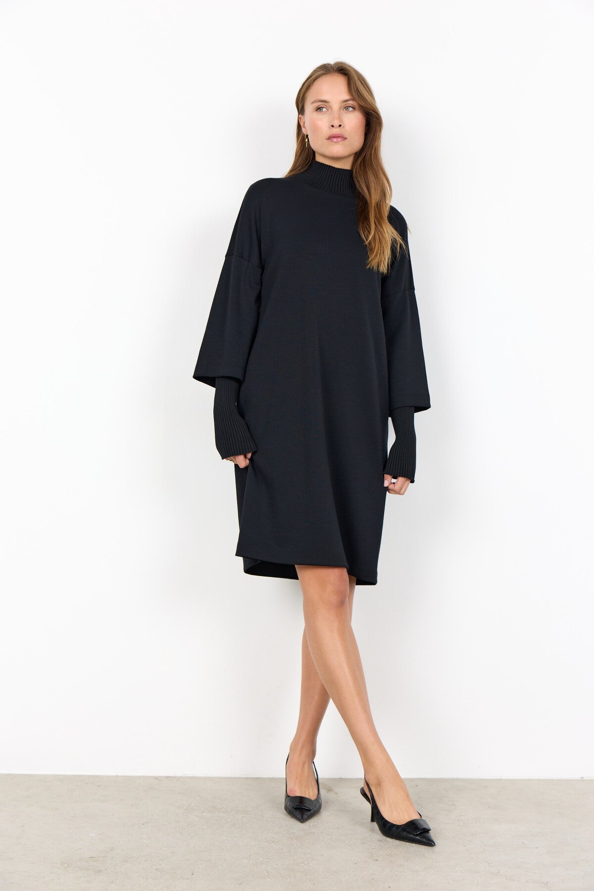 SC-BANU 273 Klänning Svart