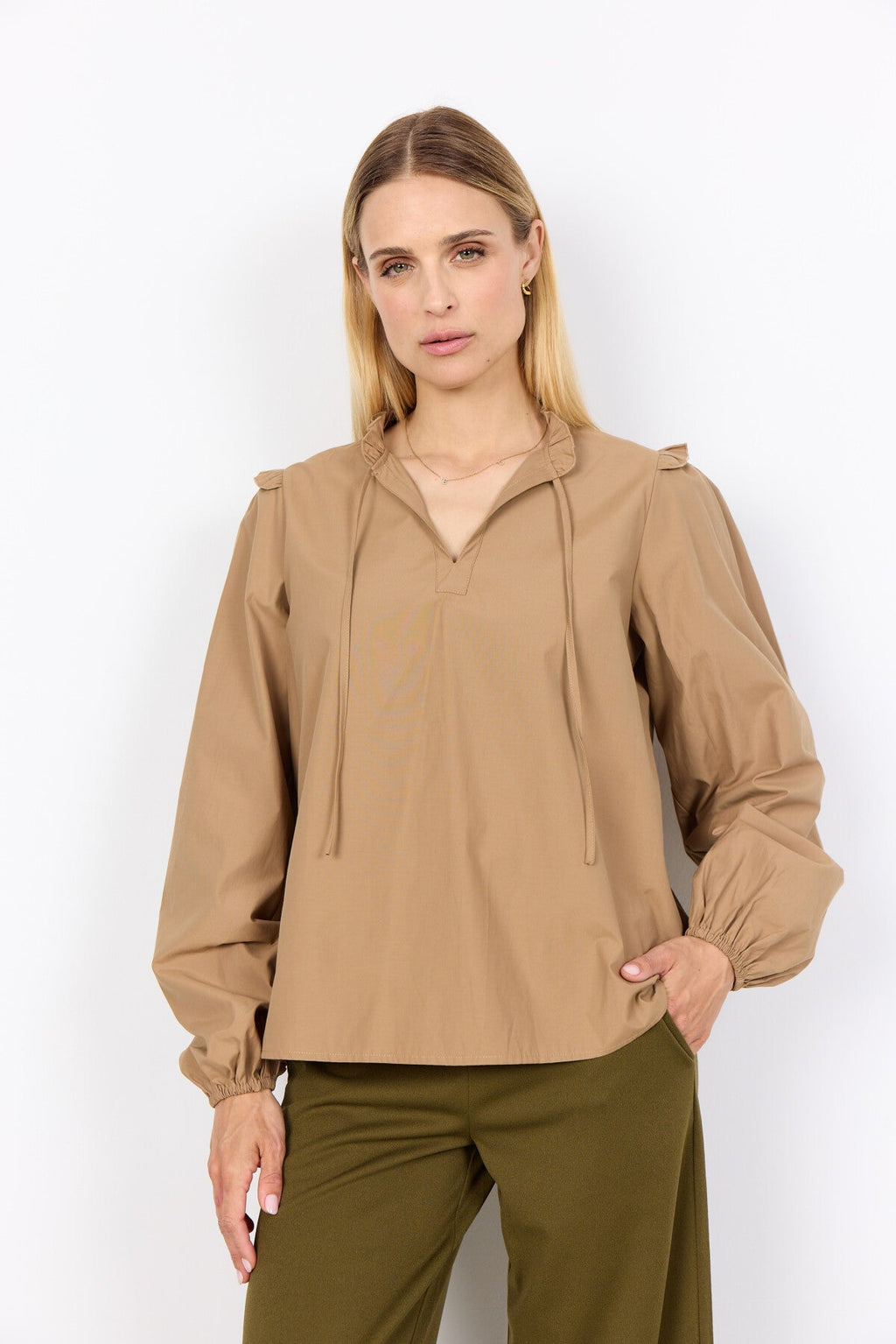 SC-NETTI 108 Blus Mörk sand
