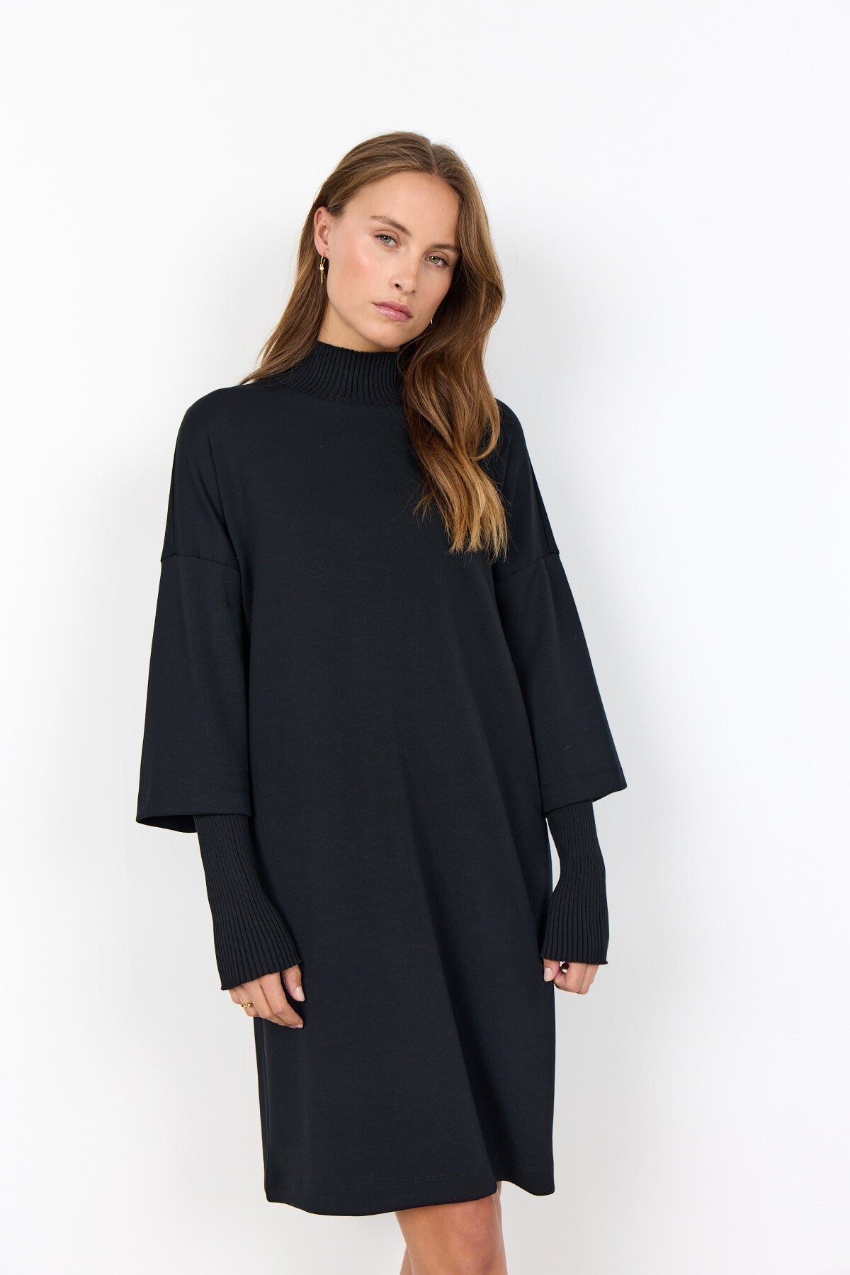 SC-BANU 273 Klänning Svart