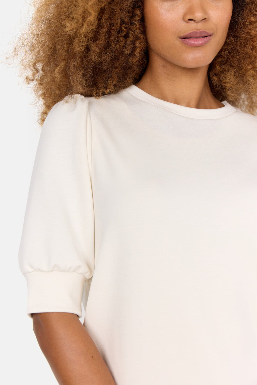 SC-BANU 83 T-shirt Cream