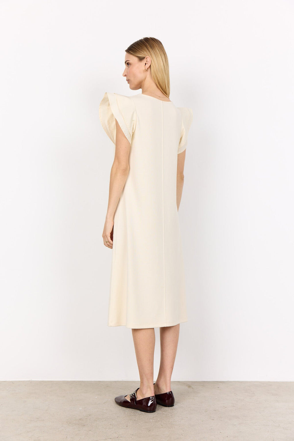 SC-BANU 251 Klänning Cream