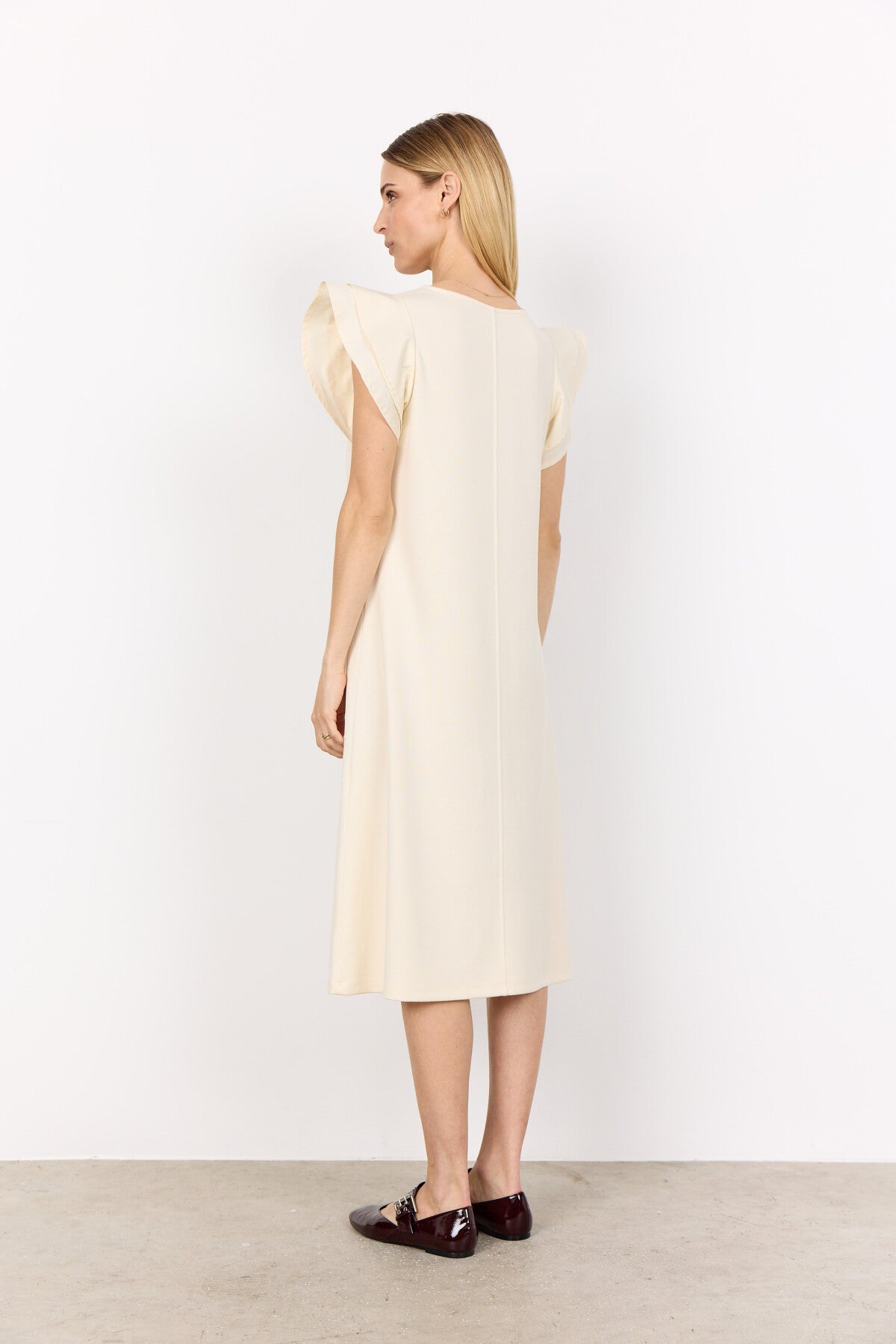 SC-BANU 251 Klänning Cream