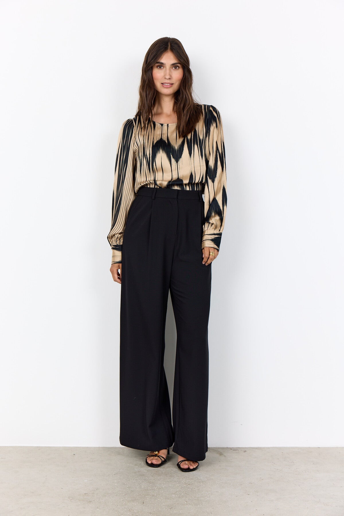 SC-VARISSA 1 Blus Sand